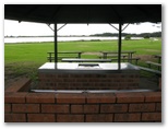 Easts Narooma Shores Holiday Park (BIG4) - Narooma: BBQ with water views