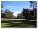 Neangar Park Golf Course - Bendigo: Fairway view Hole 4