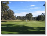 Neangar Park Golf Course - Bendigo: Green on Hole 5