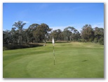Neangar Park Golf Course - Bendigo: Green on Hole 9 looking back along the fairway