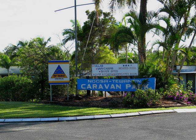 Noosa Caravan Park - Noosa: Noosa Tewantin Caravan Park welcome sign