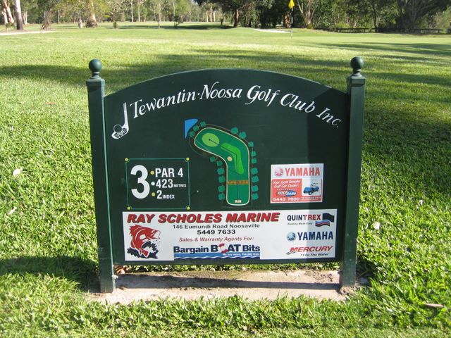 Tewantin Noosa Golf Course - Tewantin: Layout of Hole 3 - Par 4, 423 meters