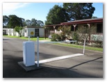 BIG4 Nowra Rest Point Garden Village - Nowra: Secure entrance and exit
