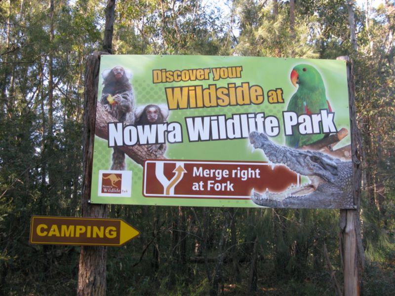 Nowra Wildlife Park Reserve - Nowra North: Welcome sign on the way to the park.