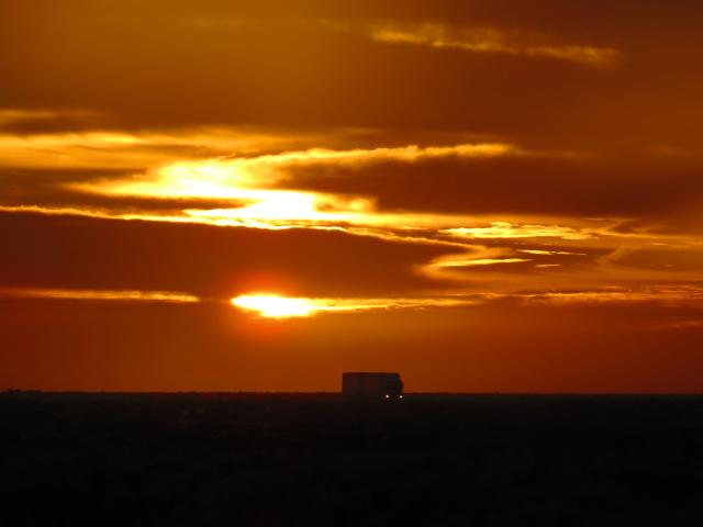 Nullarbor Roadhouse Caravan Park - Nullarbor: Sunset