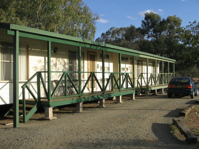 Nyngan Riverside Caravan Park - Nyngan: Motel style accommodation