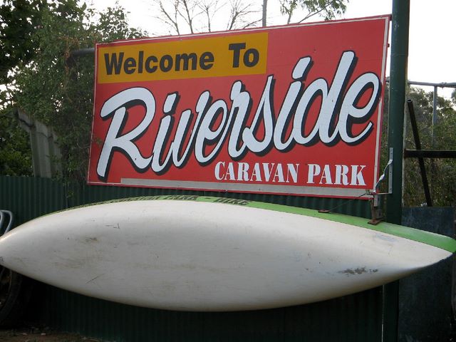 Nyngan Riverside Caravan Park - Nyngan: Riverside Caravan Park welcome sign