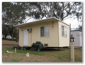 Oakridge Motel and Caravan Park - Oakey: Budget cabin accommodation