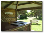 Riverview Family Caravan Park - Ocean Grove: Sheltered outdoor BBQ