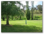 Omeo Caravan Park - Omeo: Area for tents and camping