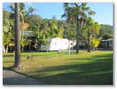 Palms Oasis Holiday Park - Pacific Palms: Powered sites for caravans