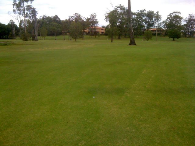 Parkwood International Golf Course - Parkwood, Gold Coast: Fairway on hole 3 turns around to the right