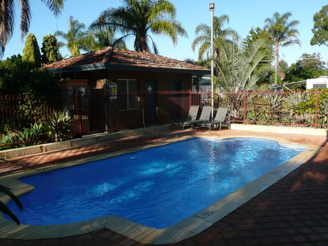Perth Central Caravan Park - Ascot: Swimming pool