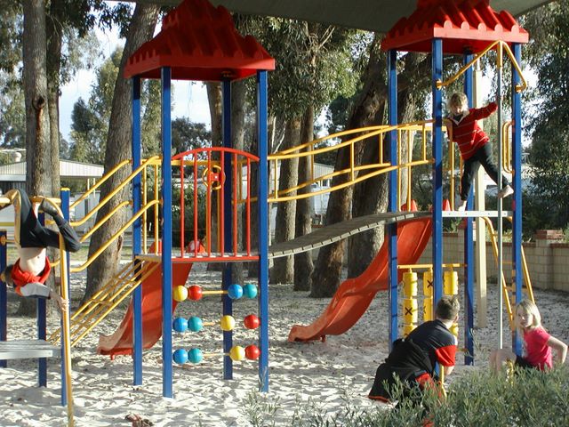 Banksia Tourist Park - Midland Perth: Playground for children.