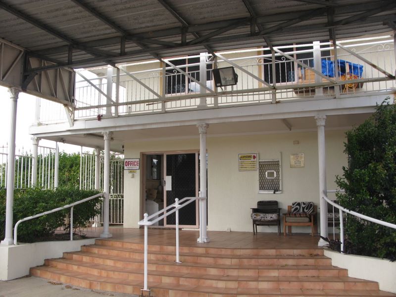 The Bay Caravan Park - Pialba: Reception and office (Archive from 2011)