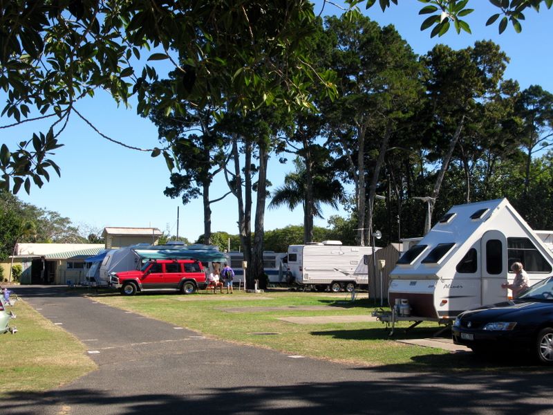 Pialba Beachfront Tourist Park - Pialba Hervey Bay: Powered sites for caravans