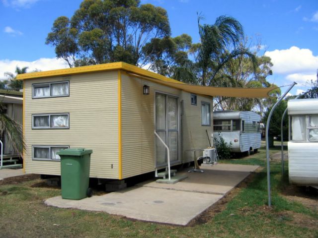 Pittsworth Shady Rest Caravan Park - Pittsworth: Cottage accommodation ideal for families, couples and singles