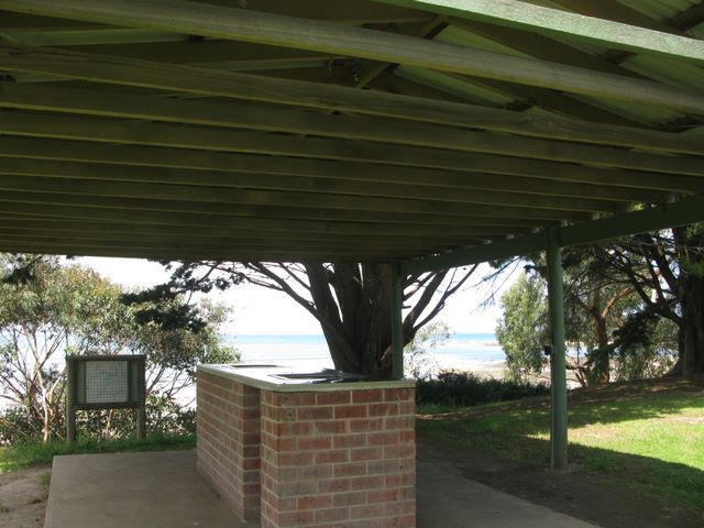  Point Leo Foreshore Reserve - Point Leo: Sheltered outdoor BBQ with water views.