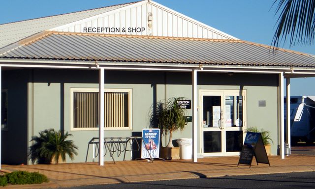 The Cove Caravan Park - Point Samson: Reception and Shop