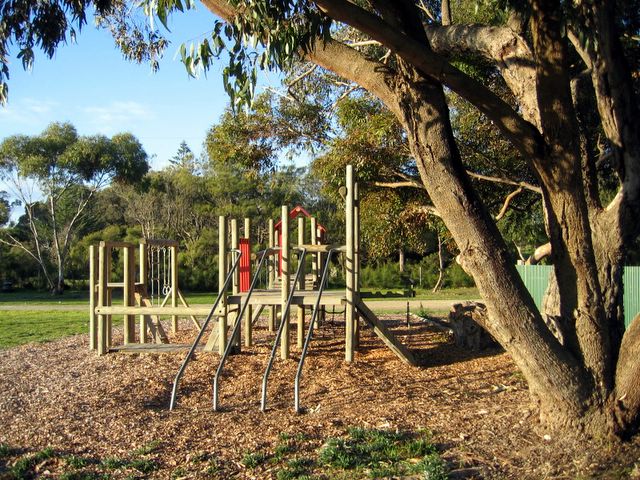 Coorong Caravan Park - Policemans Point: Playground for children