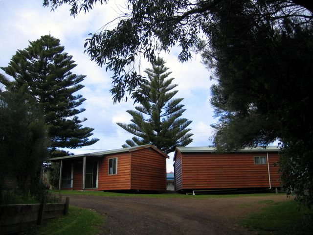 Port Campbell Holiday Park - Port Campbell: Cottage accommodation ideal for families, couples and singles