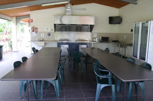 BIG4 Port Douglas Glengarry Holiday Park - Port Douglas: Camp Kitchen