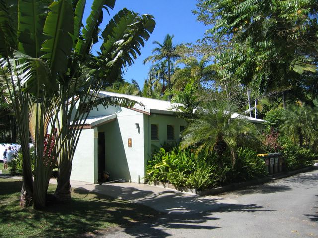 Tropic Breeze Van Village - Port Douglas: Amenities block and laundry