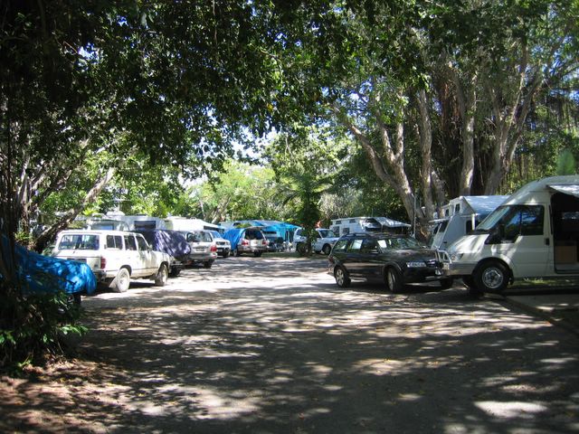 Tropic Breeze Van Village - Port Douglas: Good paved roads throughout the park and plenty of shade