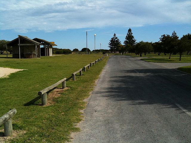 Port Elliot Holiday Park - Port Elliot: Looking north with camp kitchen on the left