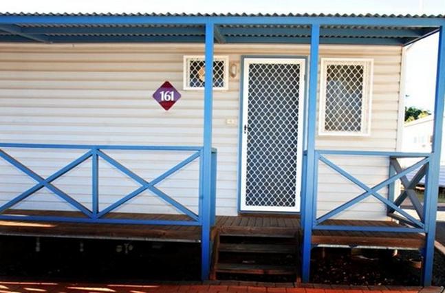 Cooke Point Holiday Park - Port Hedland: Cottage verandah