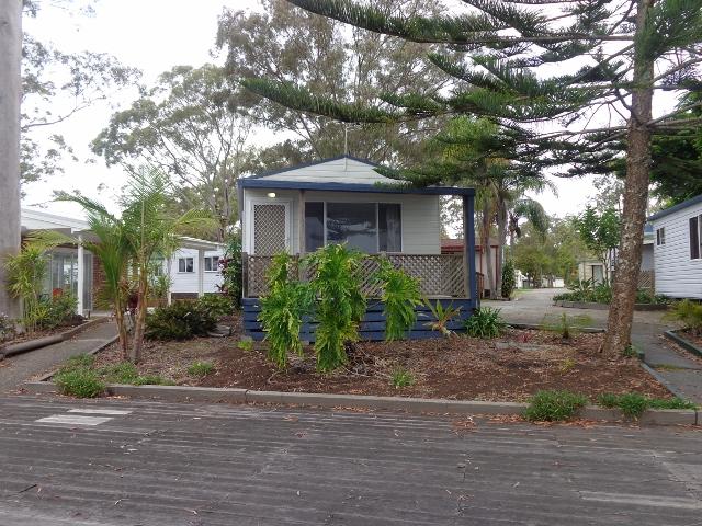 Edgewater Holiday Park - Port Macquarie: Water front cabin