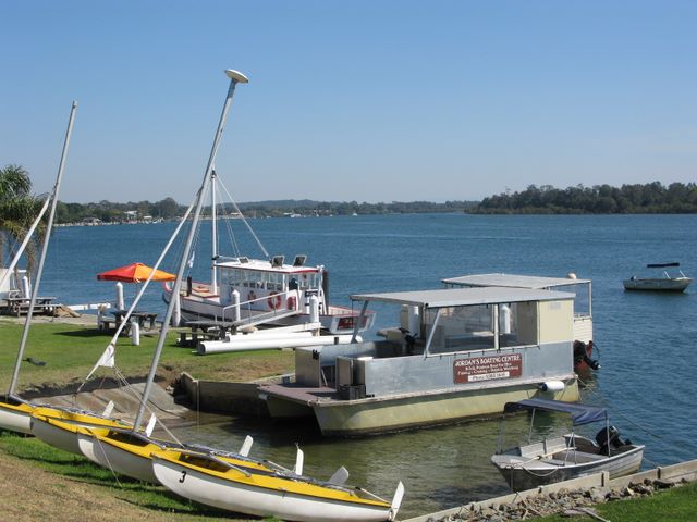 Jordan's Boating Centre & Holiday Park - Port Macquarie: Waterfront