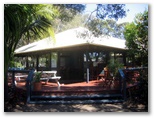 Lighthouse Beach Holiday Village - Port Macquarie: Camp kitchen and BBQ area