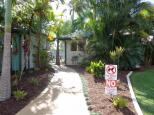Melaleuca Caravan Park - Port Macquarie: Walkway to pool