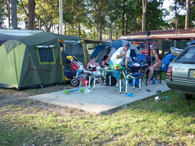 Riverlodge Tourist Village - Port Macquarie: Lots of fun camping
