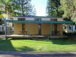 Sundowner Breakwall Tourist Park - Port Macquarie: budget bunk house type accomodation