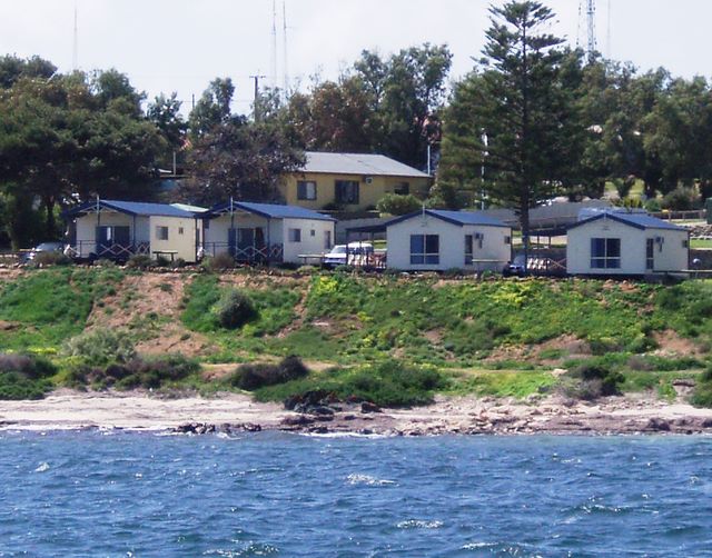 Gulfhaven Caravan Park - Port: Beachfront cottages