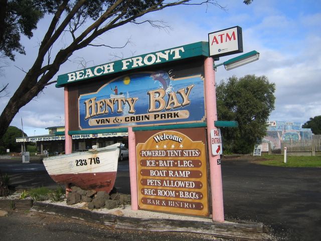 Henty Bay Beach Front Van & Cabin Park - Portland: Henty Bay Beach Front Caravan Park welcome sign