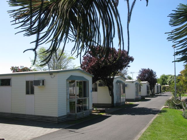 BIG4 Beacon Resort - Queenscliff: Cottage accommodation, ideal for families, couples and singles