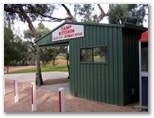 BIG4 Renmark Riverside Caravan Park - Renmark: Camp kitchen and BBQ area with Internet facilities and TV