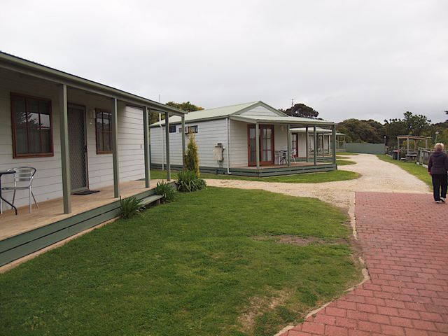 Lakeside Tourist Park by Russell Barter - Robe: Cottage accommodation, ideal for families, couples and singles with good footpath in front