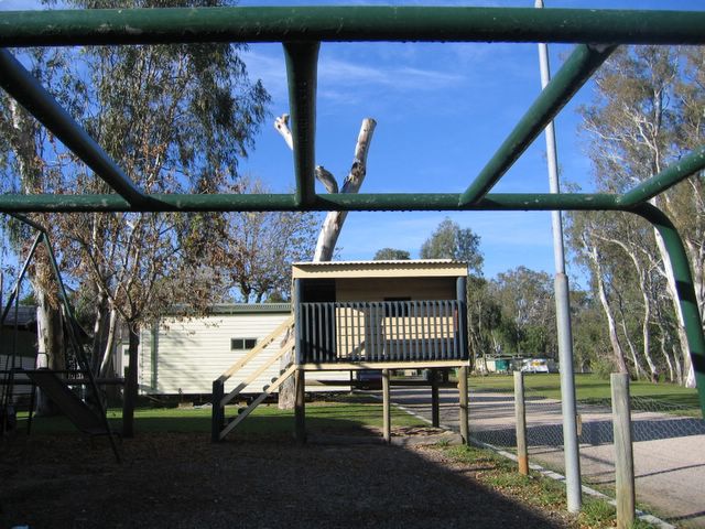 Rochester Caravan & Camping Park - Rochester: Playground for children with cubby house