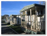 Rochester Caravan & Camping Park - Rochester: Cottage accommodation ideal for families, couples and singles