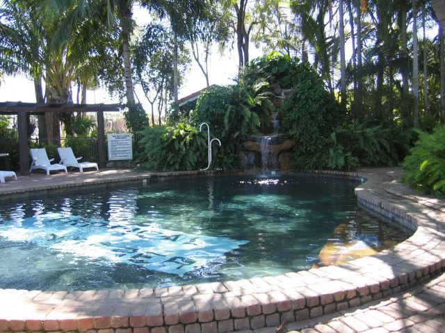 Discovery Holiday Parks - Rockhampton: Rock swimming pool