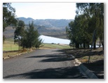 Cudgegong Waters Park - Rylstone: Road leading down to Windamere Dam