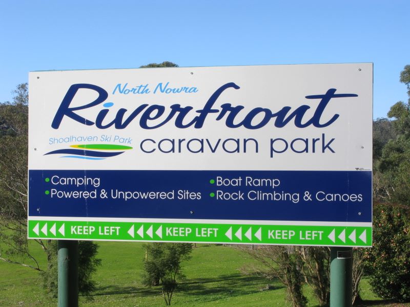 Shoalhaven Ski Park / North Nowra River Front Caravan Park - North Nowra: Welcome sign