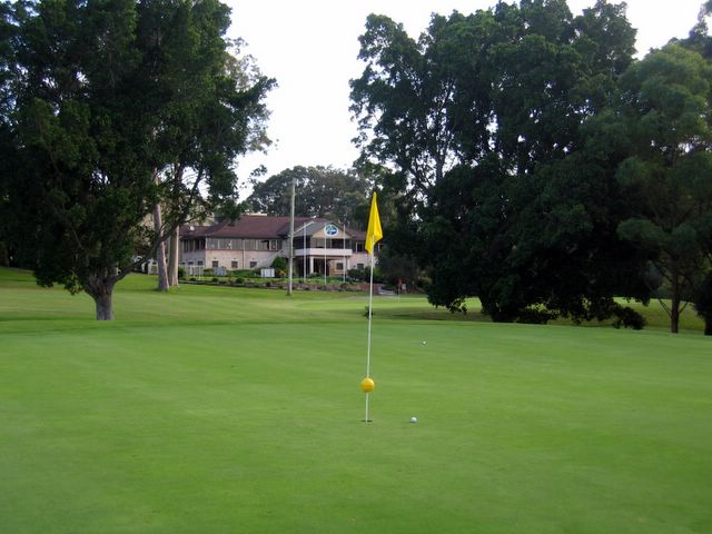 Shortland Waters Golf Course - Shortland: Green on Hole 7 with Club House in the distance