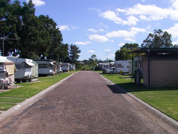 Singleton Caracourt Caravan Park - Singleton: Middle row of the caravan park