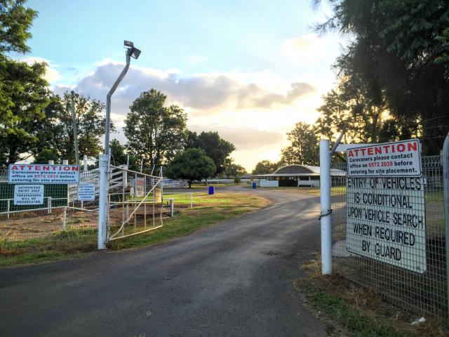 Singleton Showground - Singleton:  The entrance to the Showground is a tad narrow but wide enough for big rigs to be able to easily navigate through it. 