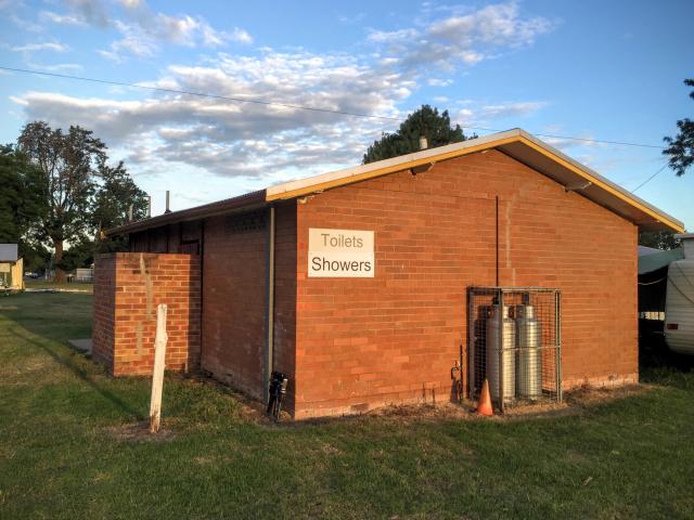 Singleton Showground - Singleton: Amenities block. You will receive a key to the amenities when you check-in.